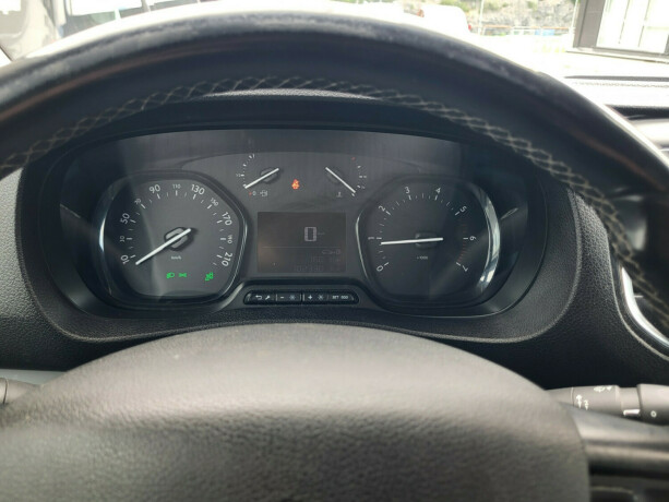 citroen-jumpy-diesel-2021-big-19