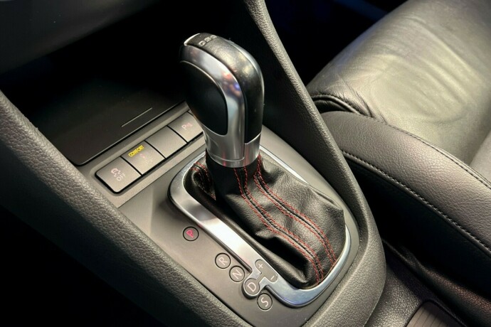 volkswagen-golf-bensin-2012-big-17