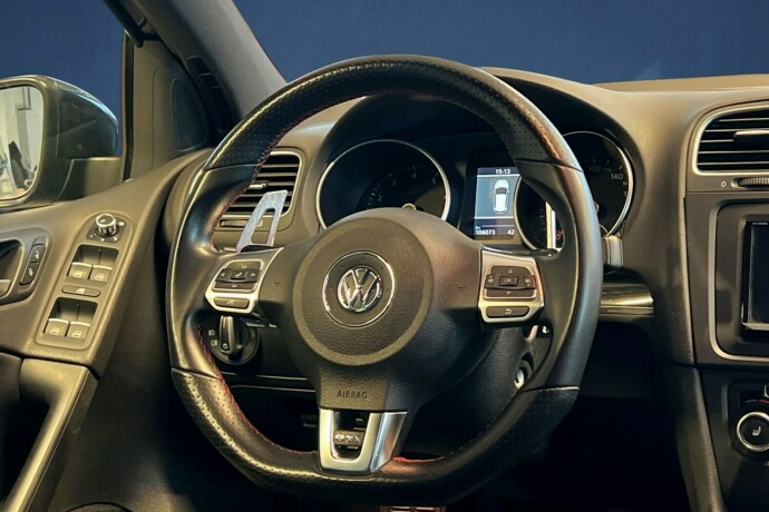 volkswagen-golf-bensin-2012-big-15