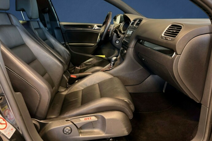volkswagen-golf-bensin-2012-big-11
