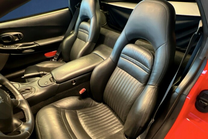chevrolet-corvette-bensin-1998-big-12