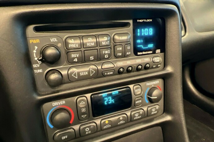 chevrolet-corvette-bensin-1998-big-17