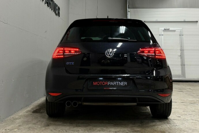 volkswagen-golf-elektrisitetbensin-2016-big-5