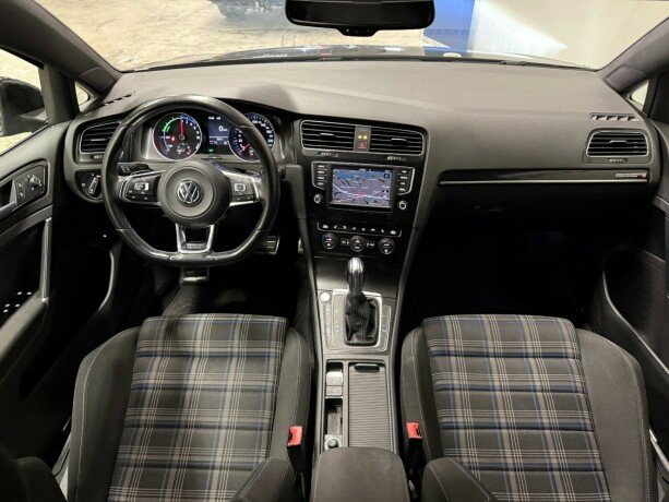 volkswagen-golf-elektrisitetbensin-2016-big-10