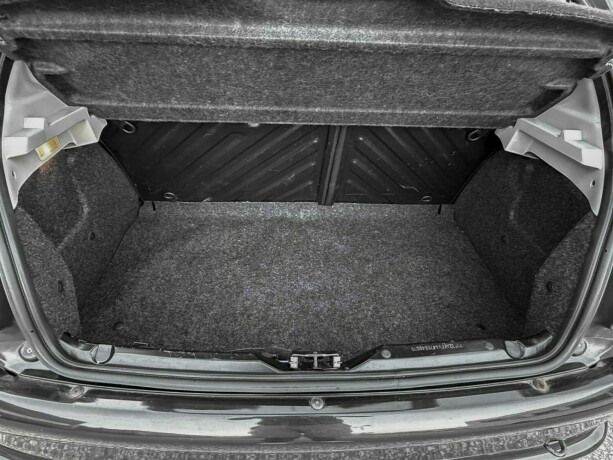 peugeot-206-bensin-2006-big-37