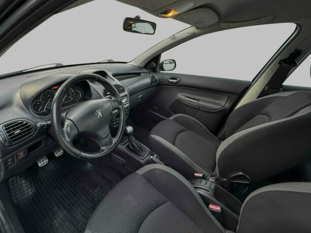 peugeot-206-bensin-2006-big-18