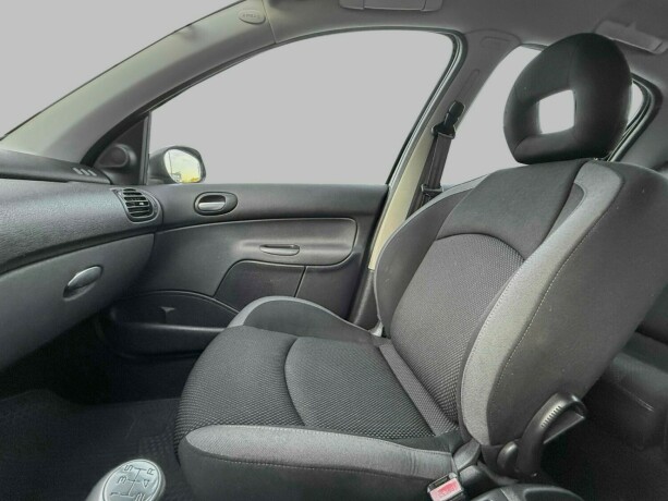 peugeot-206-bensin-2006-big-32
