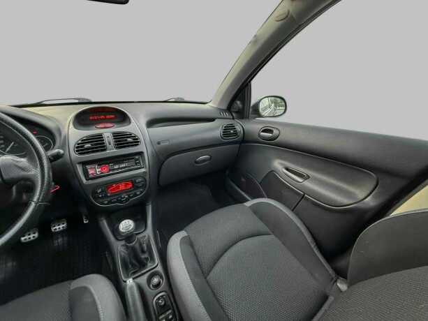 peugeot-206-bensin-2006-big-35