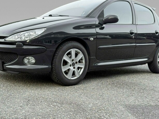peugeot-206-bensin-2006-big-7