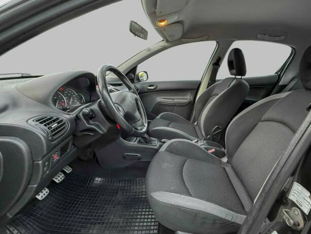 peugeot-206-bensin-2006-big-17