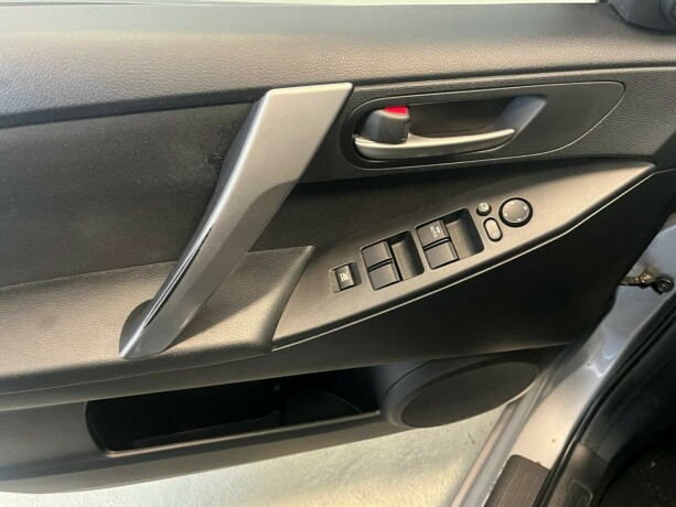 mazda-3-bensin-2012-big-6