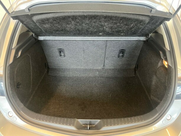mazda-3-bensin-2012-big-22