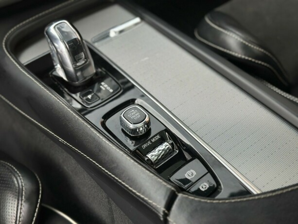 volvo-xc-90-elektrisitetbensin-2019-big-22