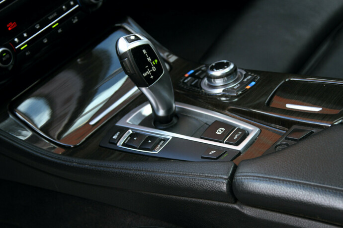 bmw-5-serie-diesel-2012-big-15