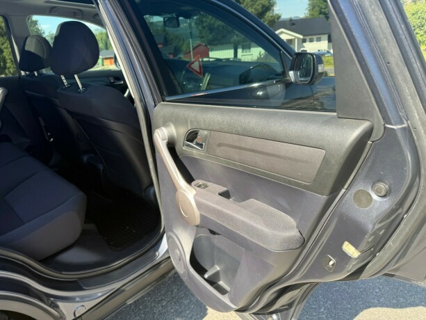 honda-cr-v-bensin-2007-big-16