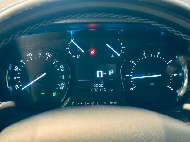 peugeot-expert-diesel-2020-big-17