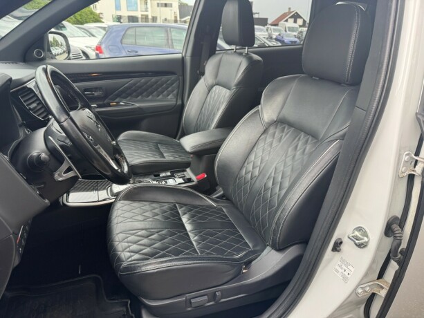 mitsubishi-outlander-elektrisitetbensin-2019-big-8