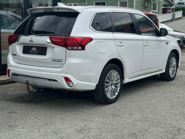 mitsubishi-outlander-elektrisitetbensin-2019-big-5