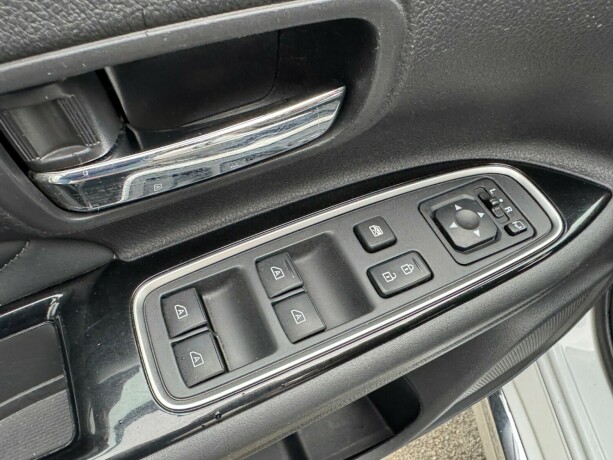 mitsubishi-outlander-elektrisitetbensin-2019-big-17