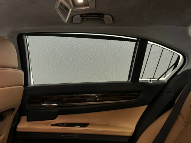 bmw-7-serie-bensin-2011-big-19