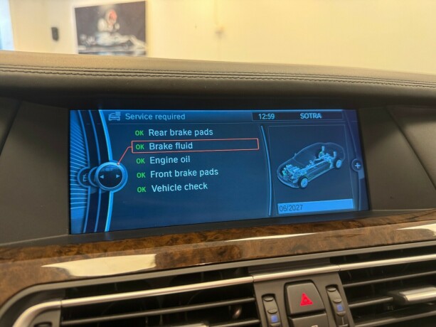 bmw-7-serie-bensin-2011-big-34