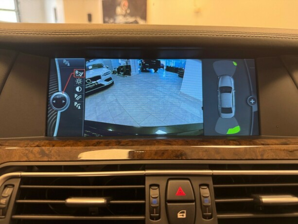 bmw-7-serie-bensin-2011-big-25
