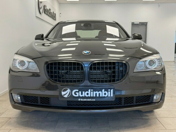 bmw-7-serie-bensin-2011-big-5