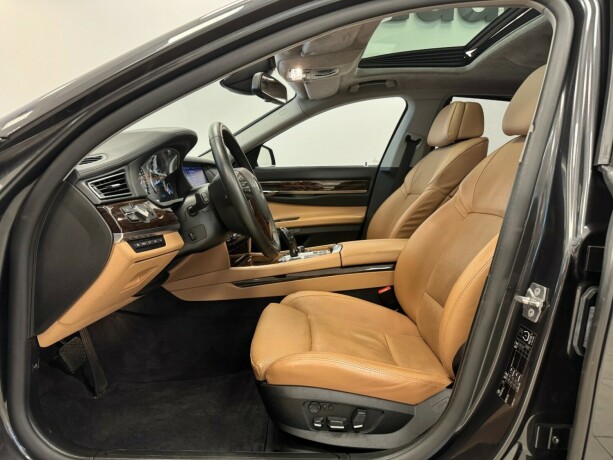 bmw-7-serie-bensin-2011-big-6