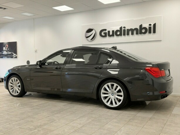 bmw-7-serie-bensin-2011-big-3
