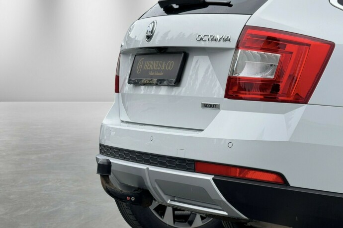 skoda-octavia-bensin-2016-big-9