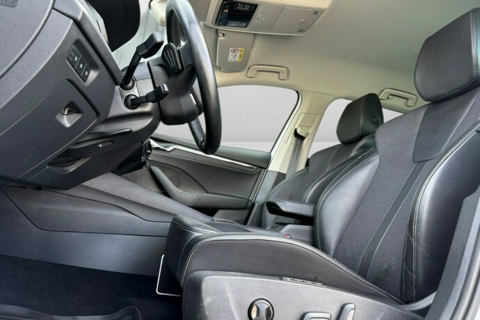 skoda-octavia-elektrisitetbensin-2021-big-12
