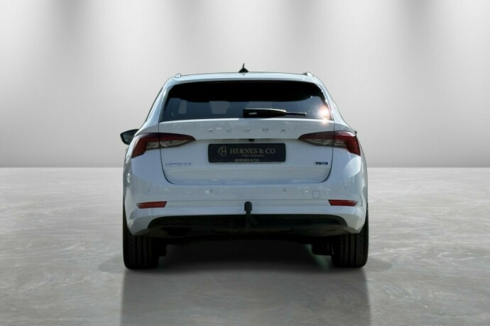 skoda-octavia-elektrisitetbensin-2021-big-7