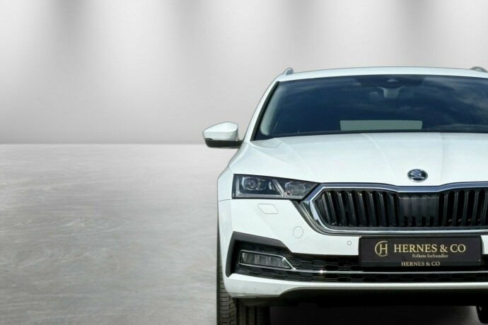skoda-octavia-elektrisitetbensin-2021-big-4
