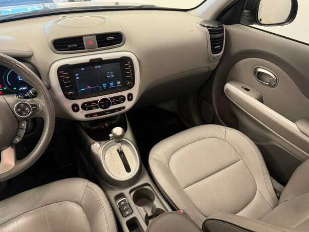 kia-soul-elektrisitet-2017-big-8