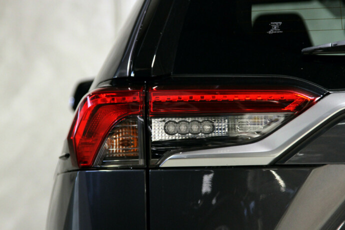 toyota-rav4-elektrisitetbensin-2020-big-23