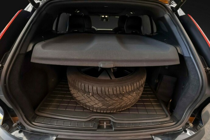 volvo-xc-40-elektrisitet-2021-big-22