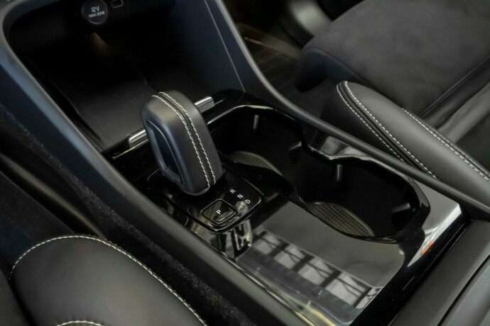 volvo-xc-40-elektrisitet-2021-big-11