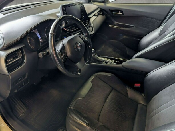 toyota-c-hr-elektrisitetbensin-2020-big-18