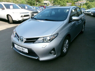 Toyota | Auris | Elektrisitet+bensin | 2013