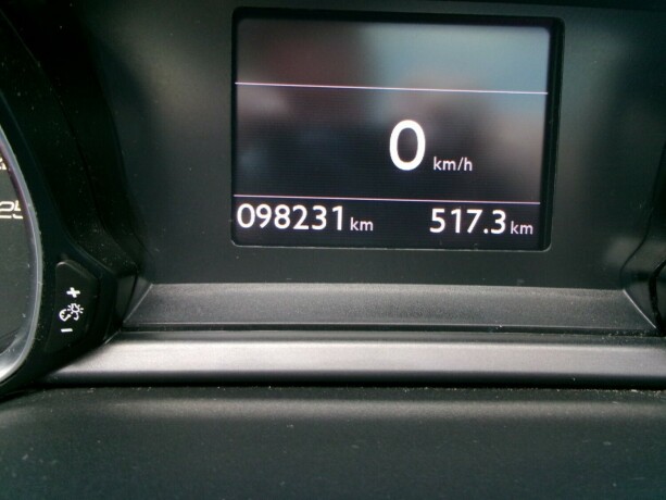 peugeot-308-bensin-2014-big-8