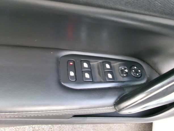 peugeot-308-bensin-2014-big-7