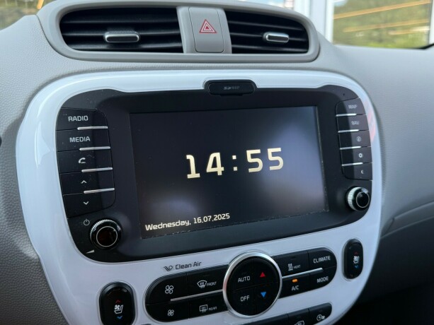 kia-soul-elektrisitet-2015-big-25