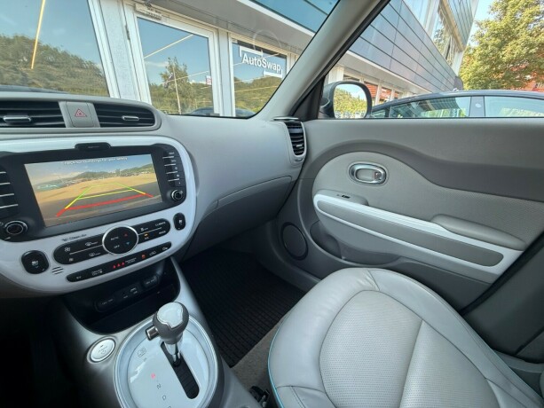 kia-soul-elektrisitet-2015-big-32