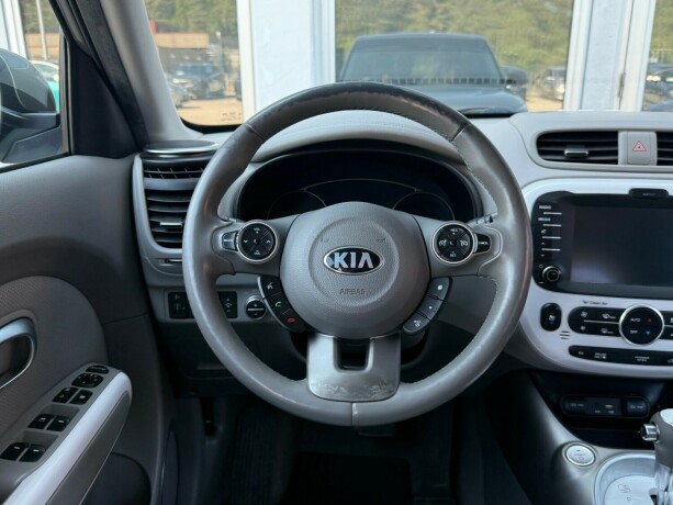 kia-soul-elektrisitet-2015-big-34