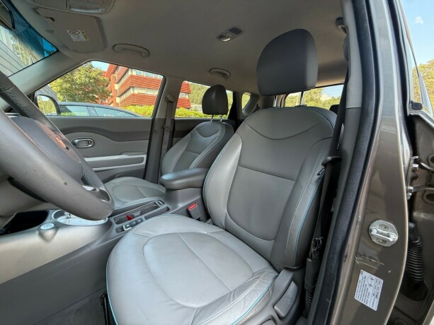 kia-soul-elektrisitet-2015-big-14
