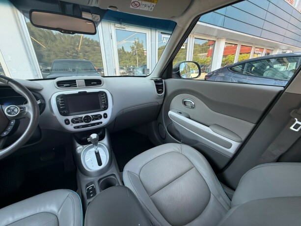 kia-soul-elektrisitet-2015-big-33