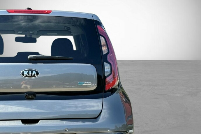kia-soul-elektrisitet-2015-big-10