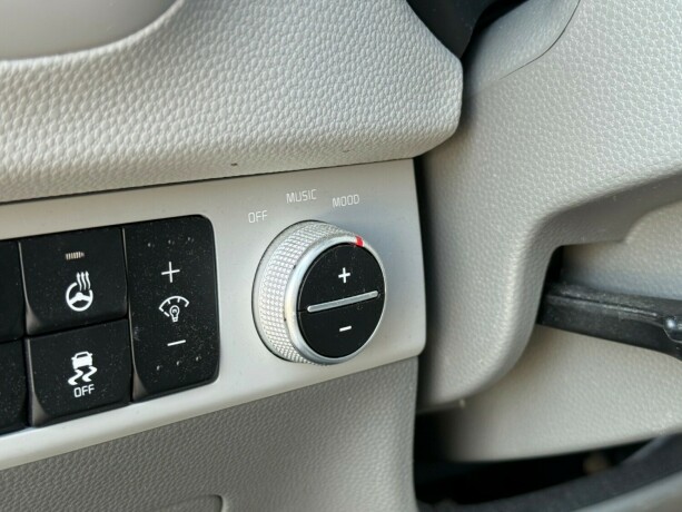 kia-soul-elektrisitet-2015-big-17