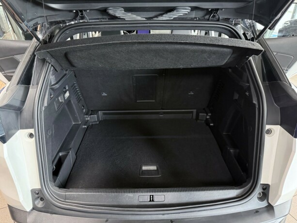 peugeot-3008-bensin-2018-big-39