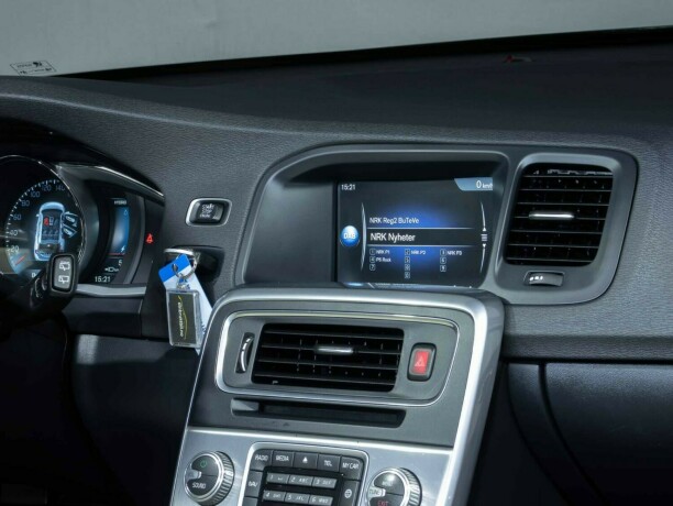 volvo-v60-elektrisitetdiesel-2016-big-20